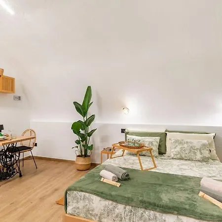 Daire Varriale House Eco Parking Free Only Small Car *