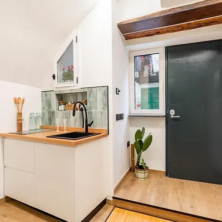Varriale House Eco Parking Free Only Small Car * Napoli